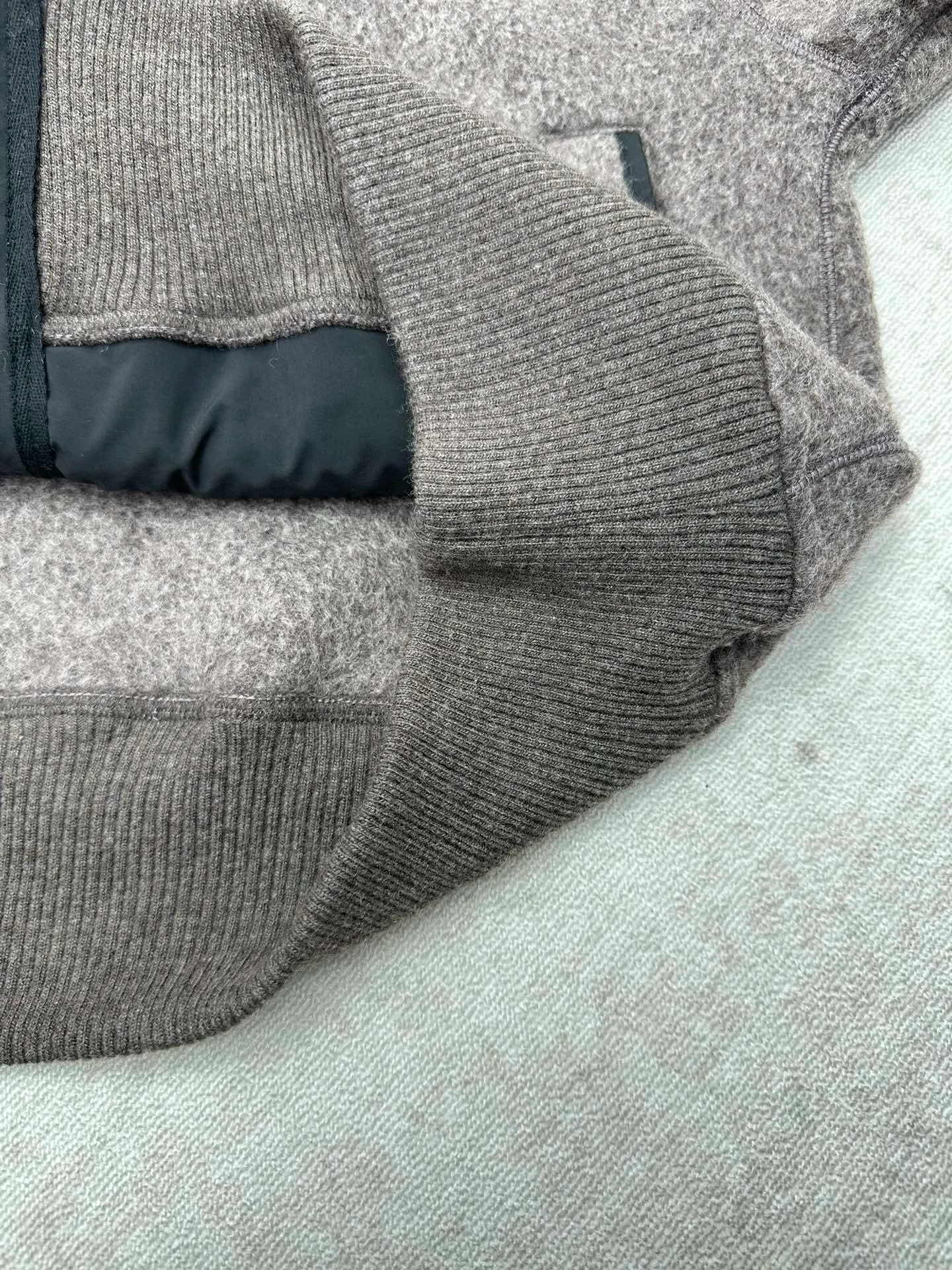 P710 CANDA GOOSE 25ss new hilliwack series wool fleece weatherproof front warm bomber jacket multi-color code number: S.M.L.